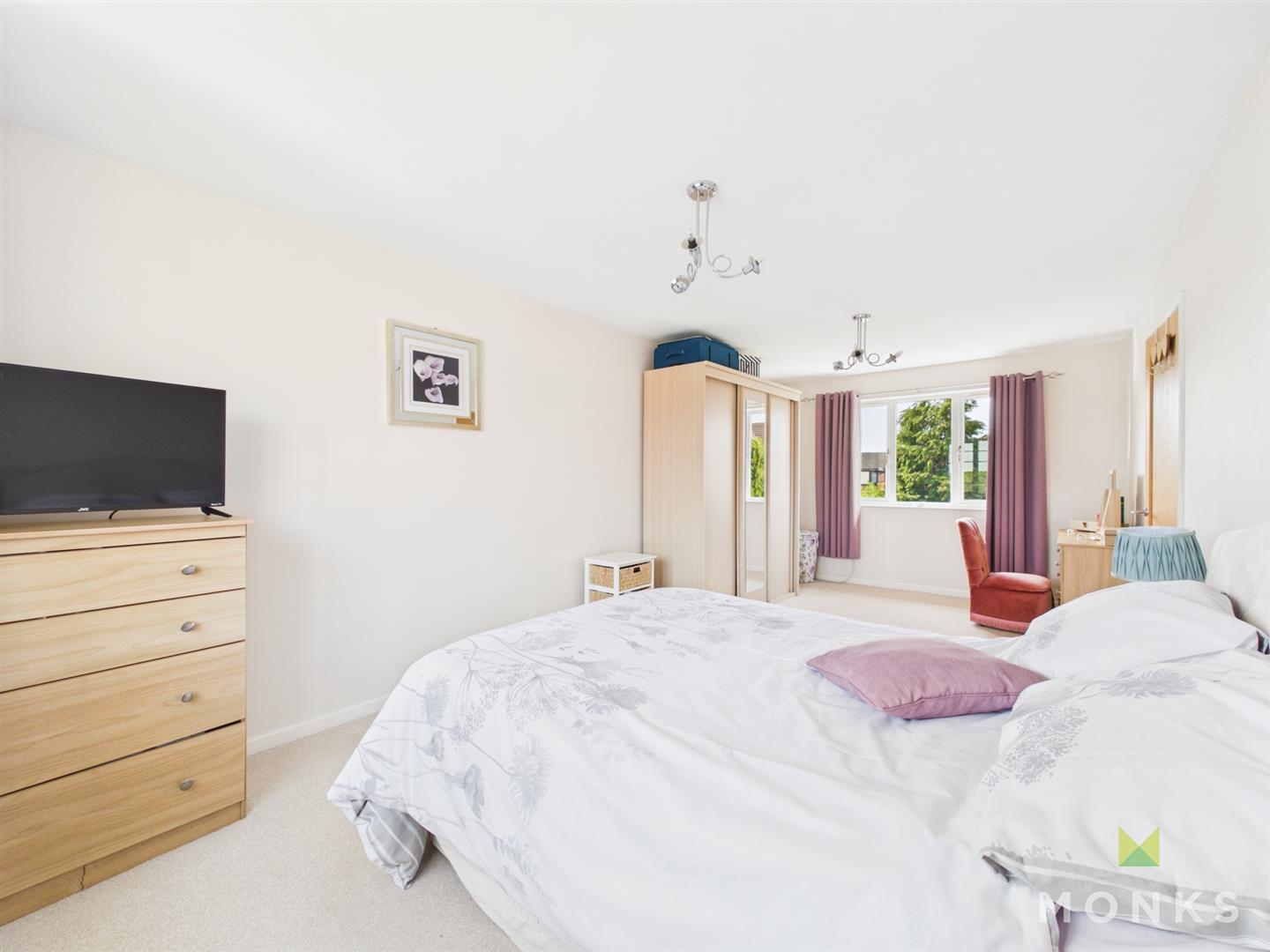 9 Whitfield Close, Oswestry, SY11 2XP For Sale